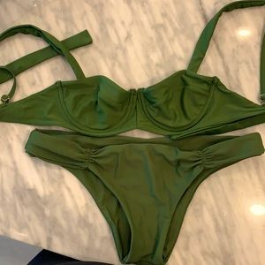 Monday Swimwear Covelly Set Size Small